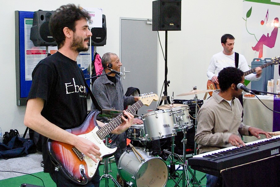 Evry Daily Photo - Concert Ebena Inauguration Gare Evry Centre 232.jpg